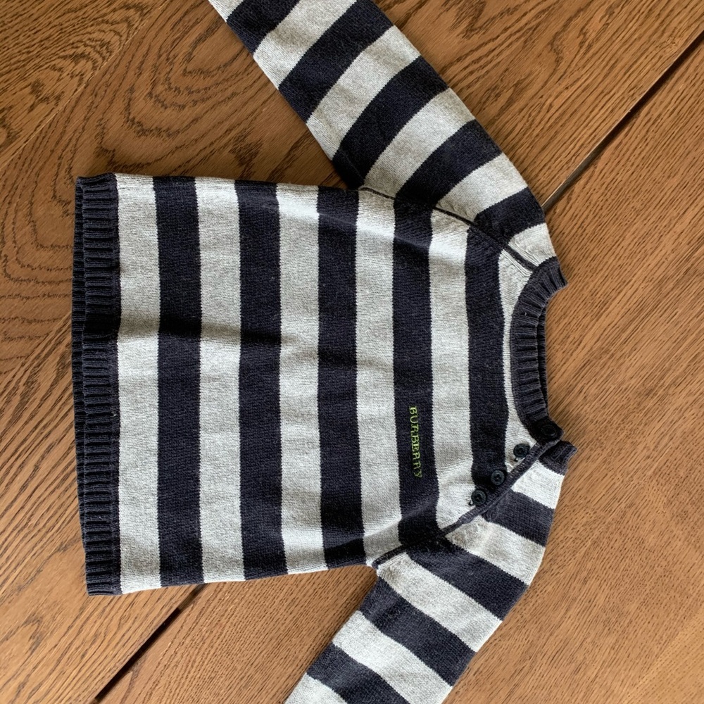 Burberry sweater